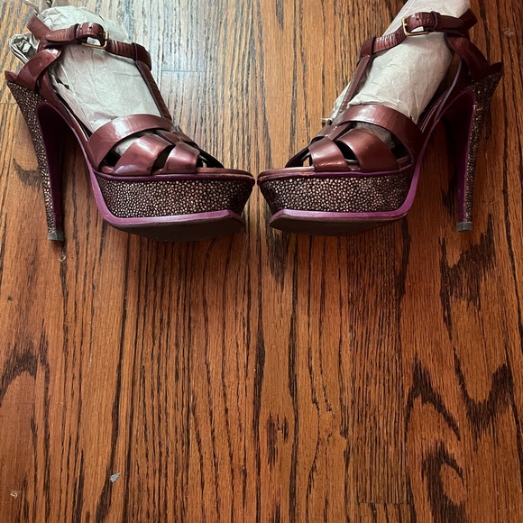 Vintage YSL Tribute RARE Platform Stingray T Strap 5.5 - Picture 4 of 14